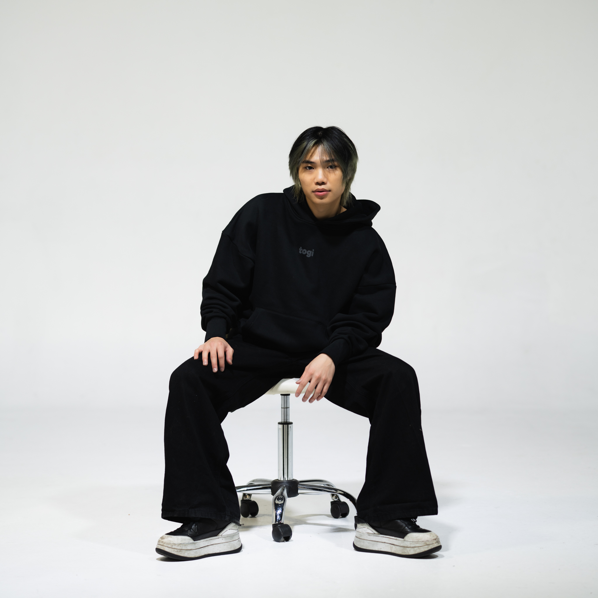Togi Hoodie Black